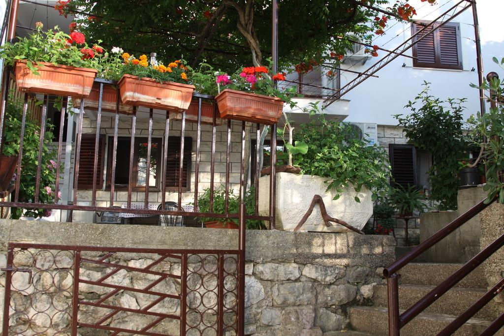 Apartments Becic บุดวา ภายนอก รูปภาพ