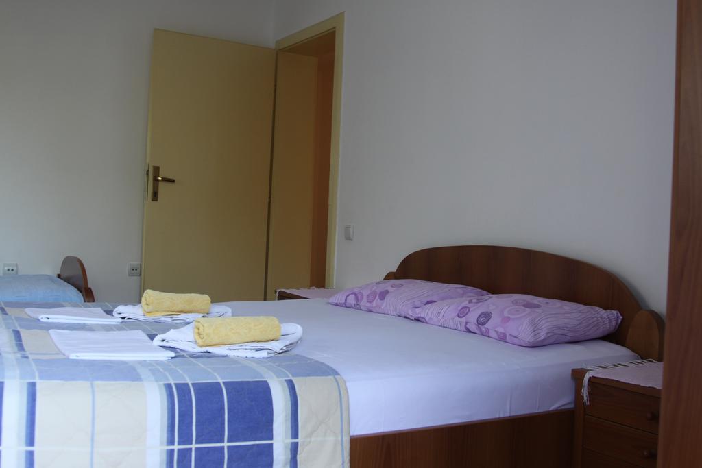 Apartments Becic บุดวา ภายนอก รูปภาพ