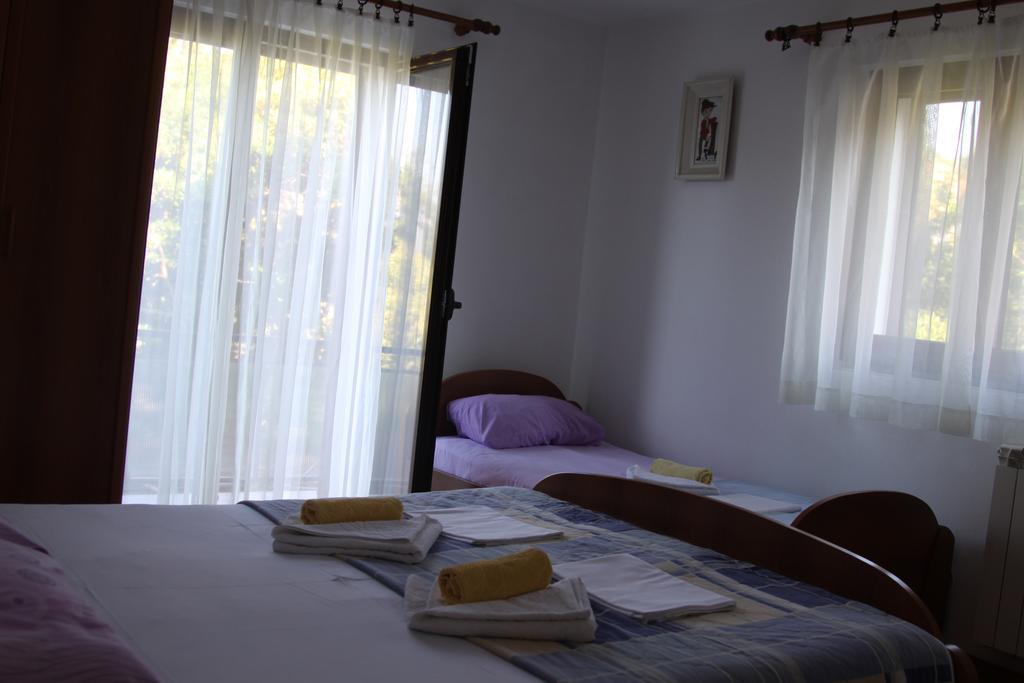 Apartments Becic บุดวา ภายนอก รูปภาพ