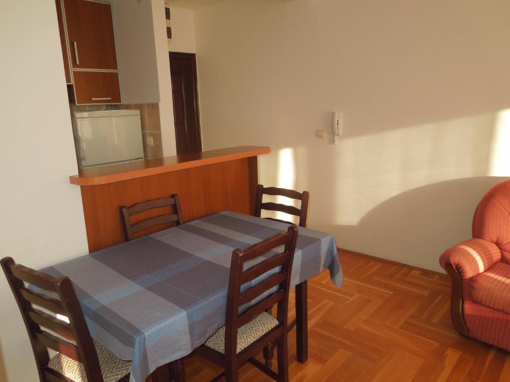 Apartments Becic บุดวา ห้อง รูปภาพ